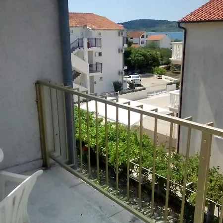 Studio Apartmani Kiki Srima Exterior photo
